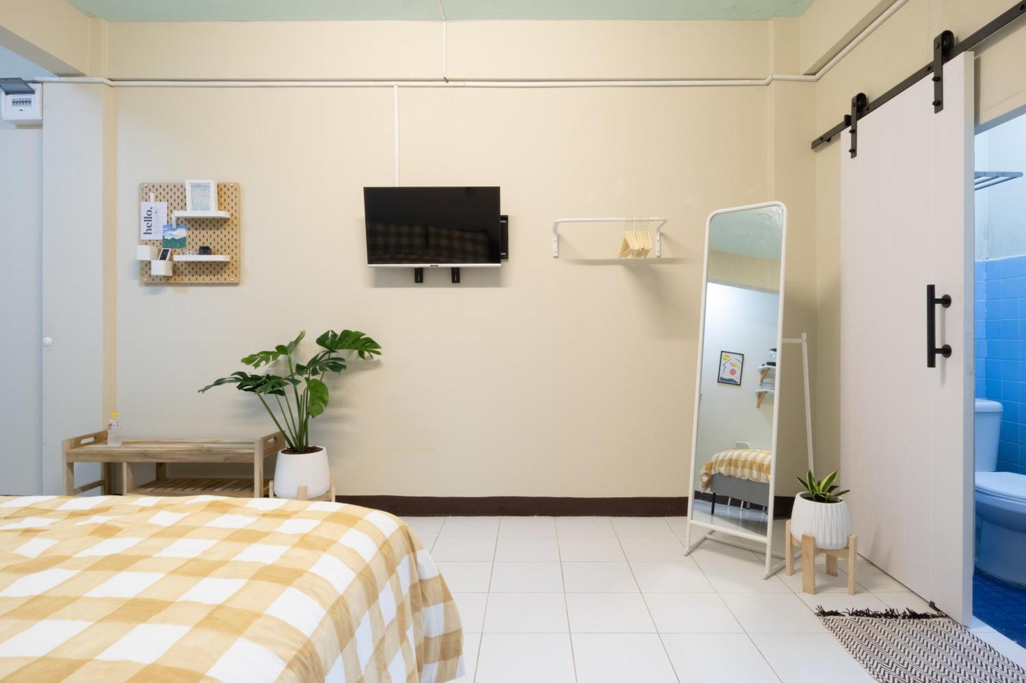 204hideaway-local With Street Food Only 15 Min Walk To Skytrain Apartemen
